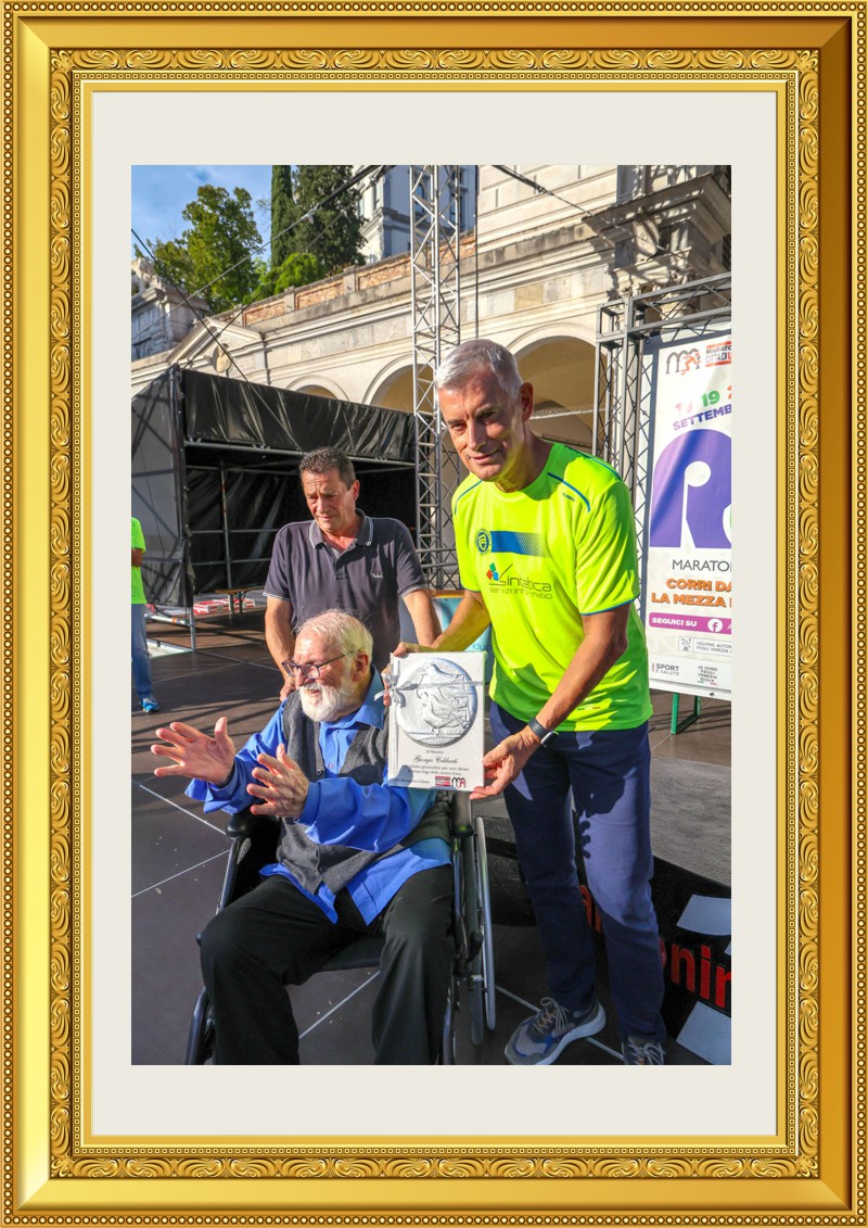 Il Maestro Giorgio Celiberti, premiato dal presidente AMU Paolo Bordon